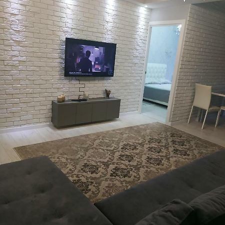 Apartament Lux Sect. Riscani Кишинев Екстериор снимка