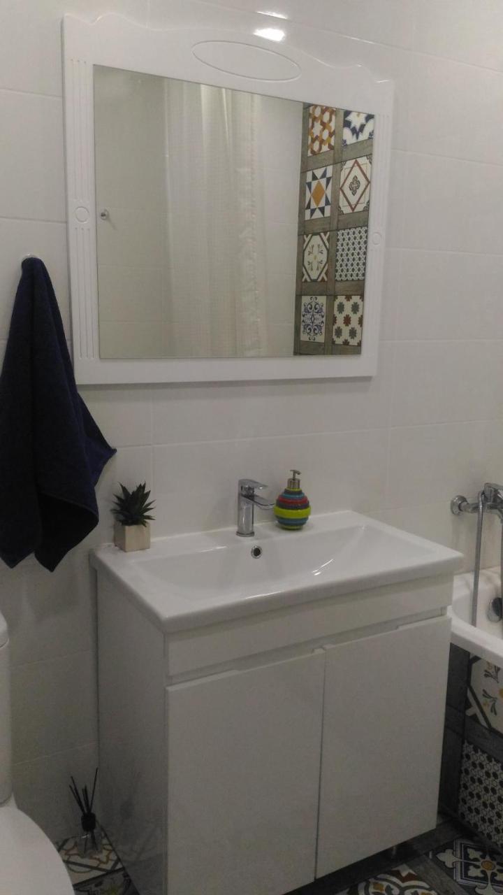 Apartament Lux Sect. Riscani Кишинев Екстериор снимка